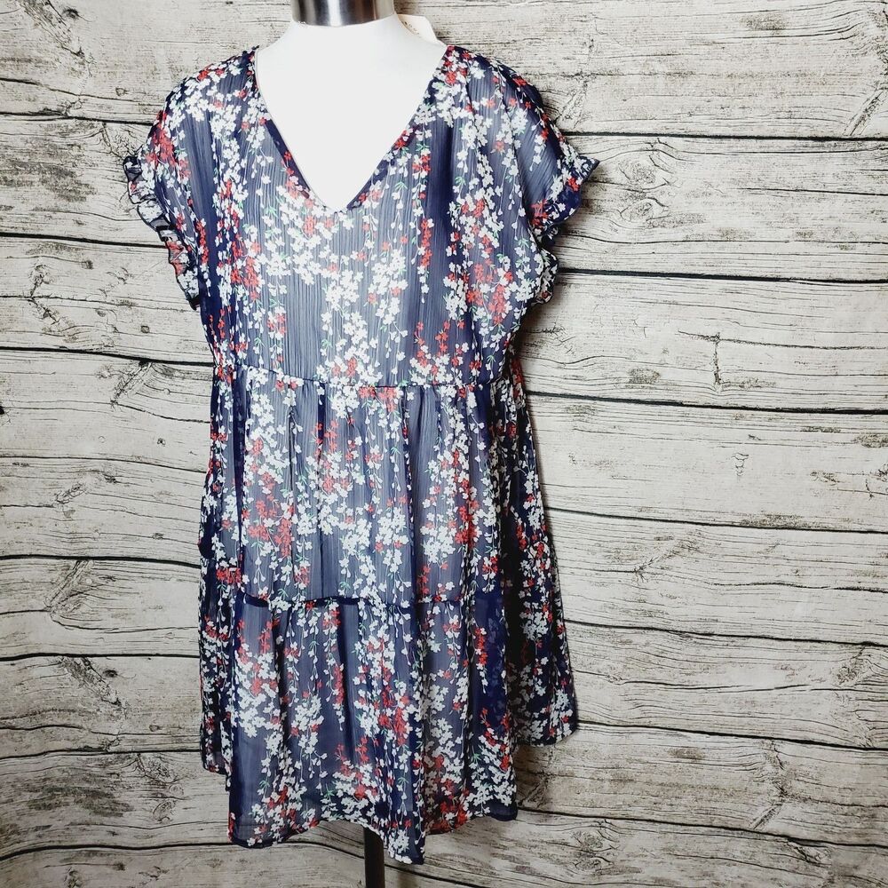 ePretty Chicago Bohemian Floral Dress Size Medium NWT